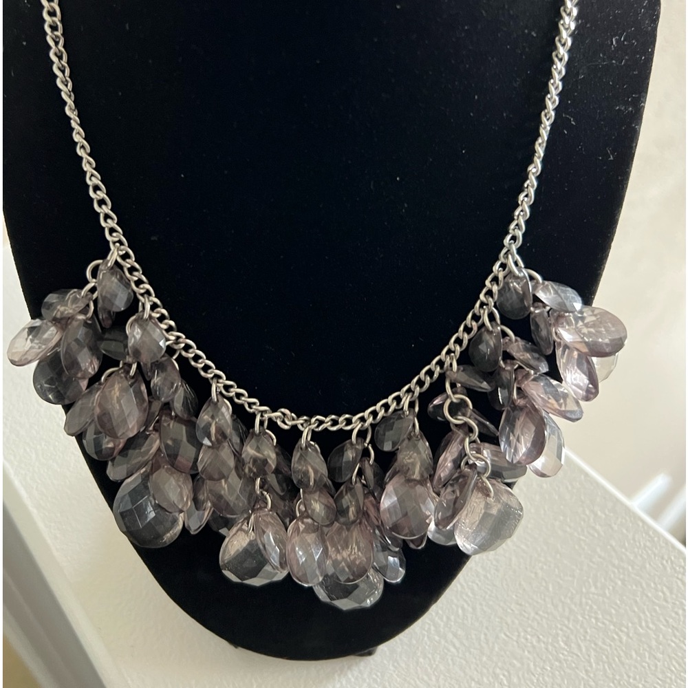 Buckle cluster teardrop necklace